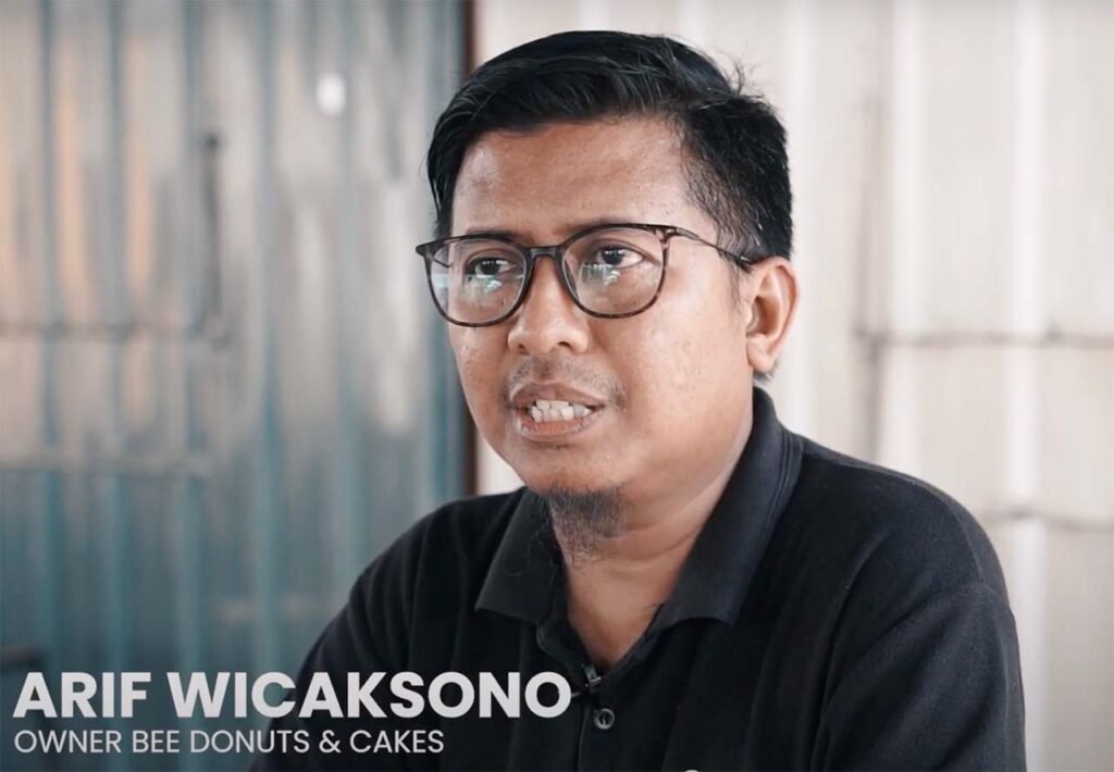 arif wicaksono owner bee donuts and cakes